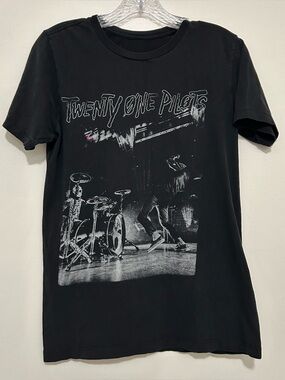 Twenty One Pilots Band T-Shirt Graphic Tee Concert Live Show Skeleton Drummer